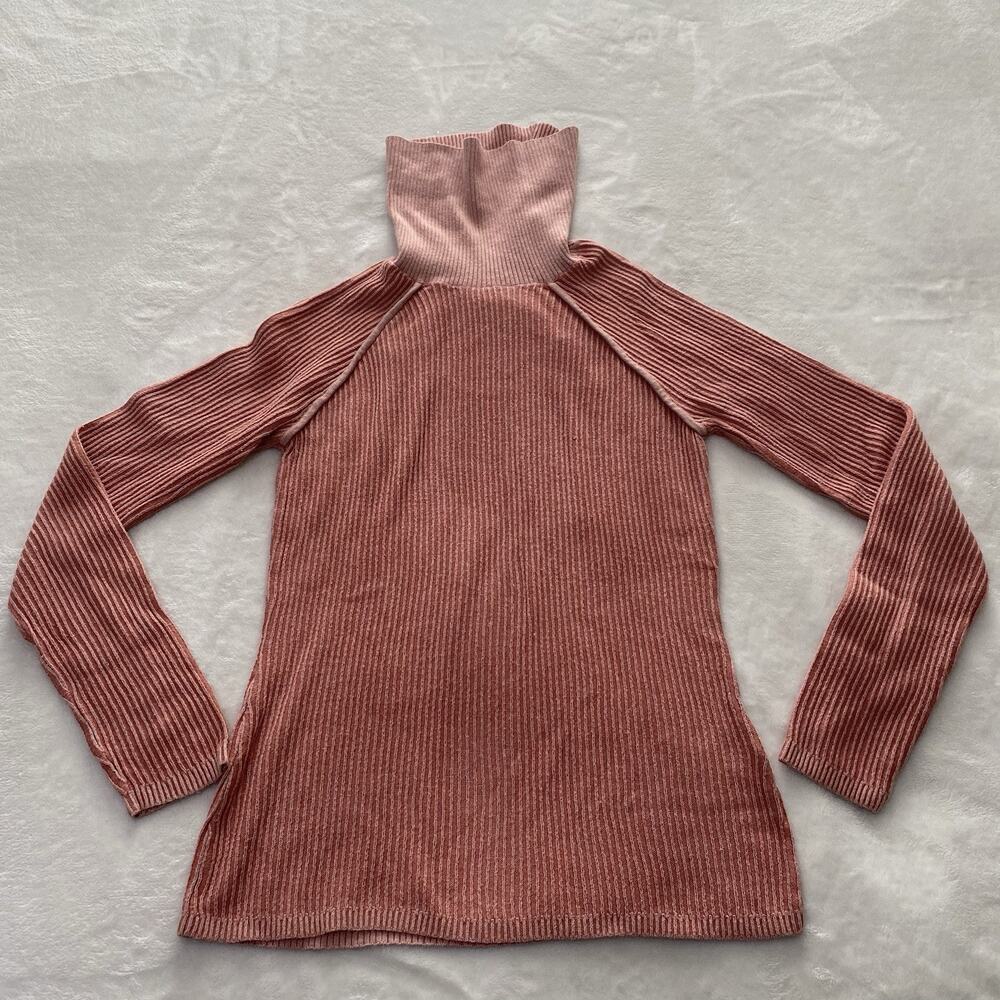Abercrombie & Fitch Women's Rose Sweater Size Small